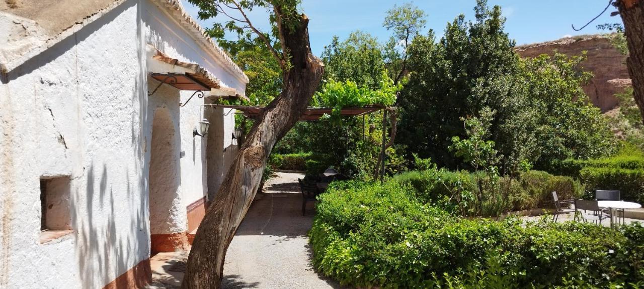 Casas Cueva Y Cortijo La Tala En Guadix Hotel Exterior photo