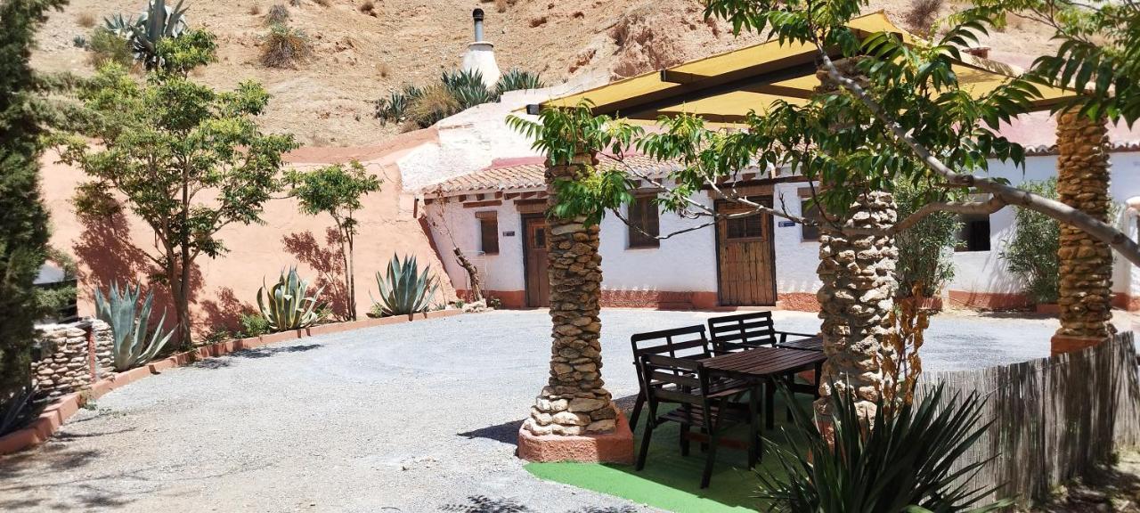 Casas Cueva Y Cortijo La Tala En Guadix Hotel Exterior photo